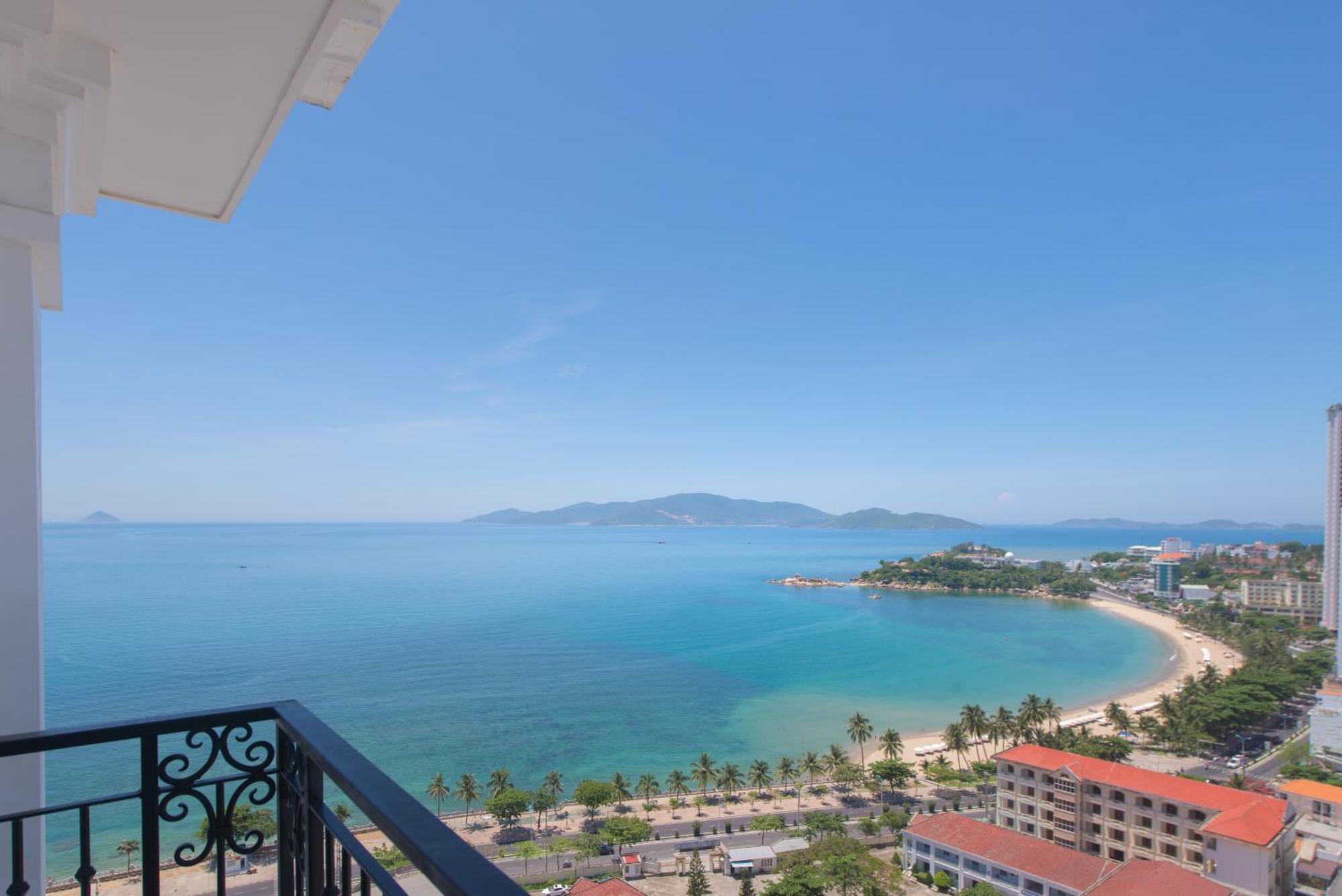 Daphovina Hotel Nha Trang Exterior photo