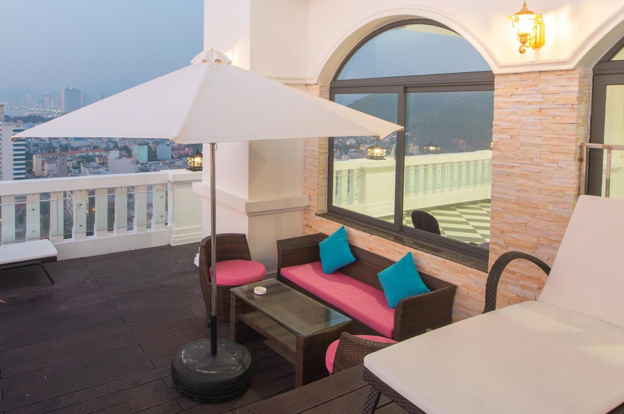 Daphovina Hotel Nha Trang Exterior photo