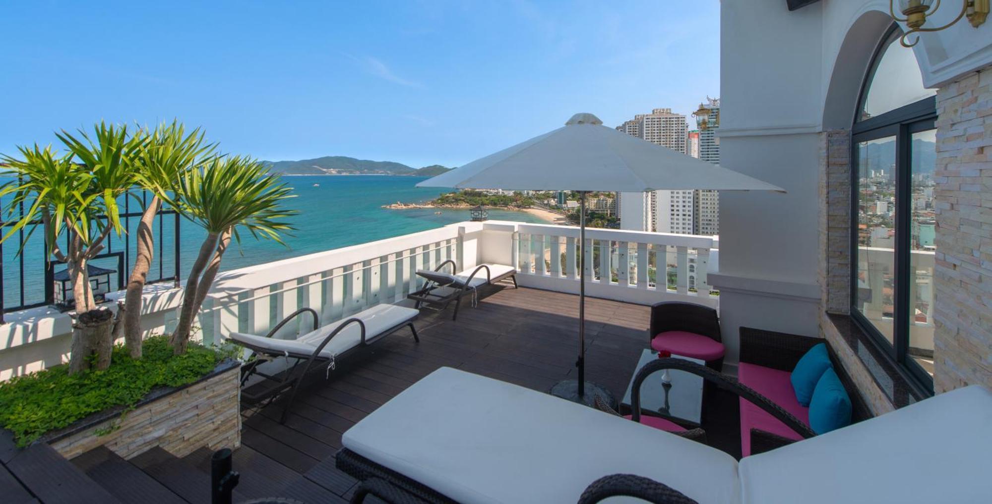 Daphovina Hotel Nha Trang Exterior photo