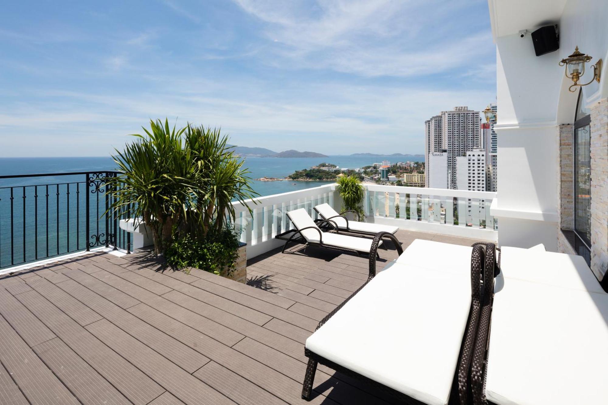 Daphovina Hotel Nha Trang Exterior photo