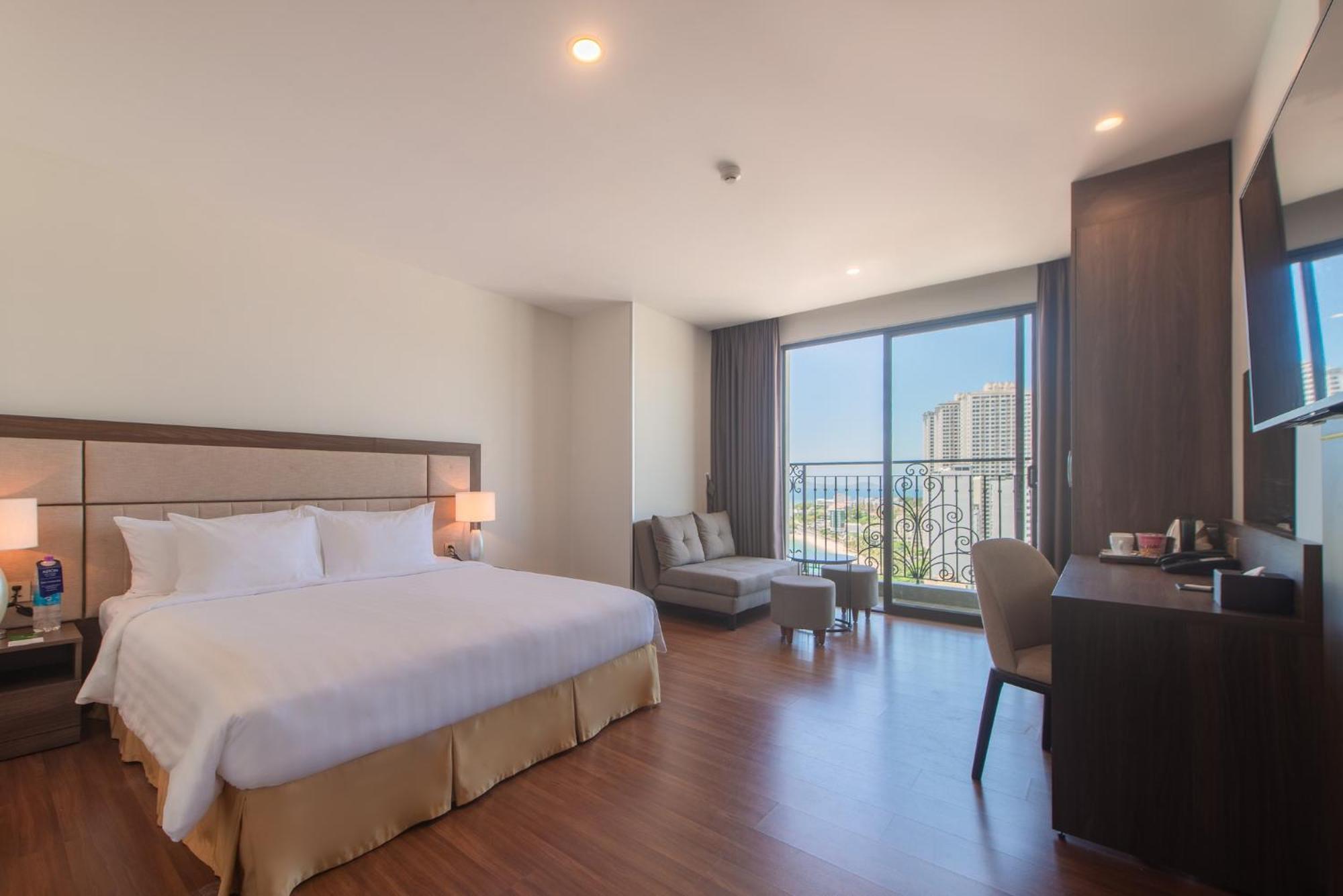 Daphovina Hotel Nha Trang Exterior photo