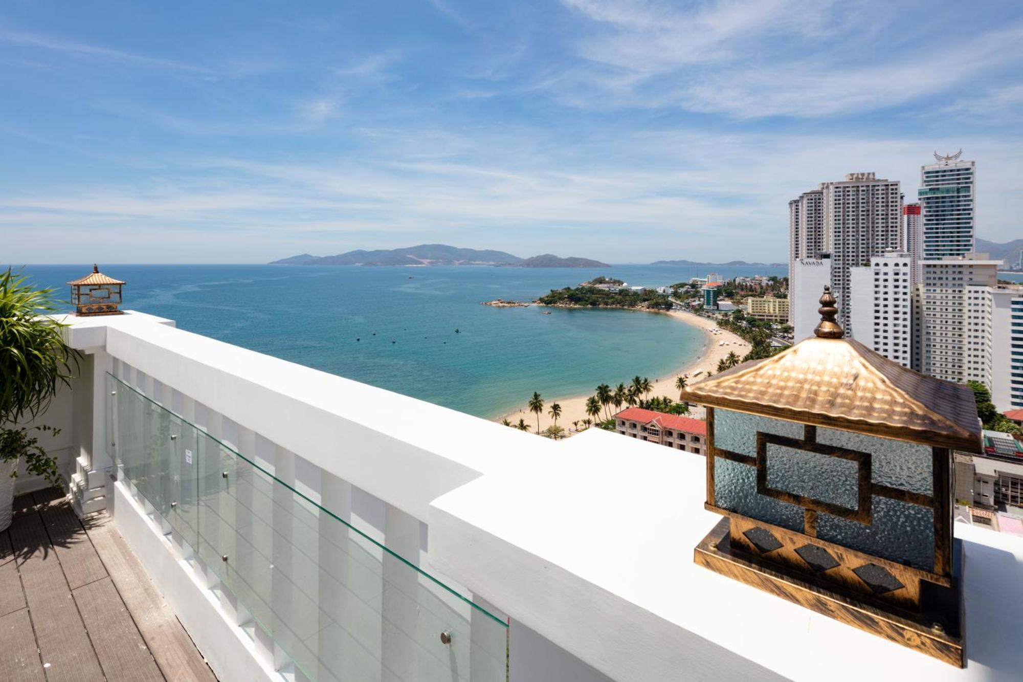 Daphovina Hotel Nha Trang Exterior photo